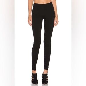 🆕 VINCE. Scrunch Ankle Legging in Black
